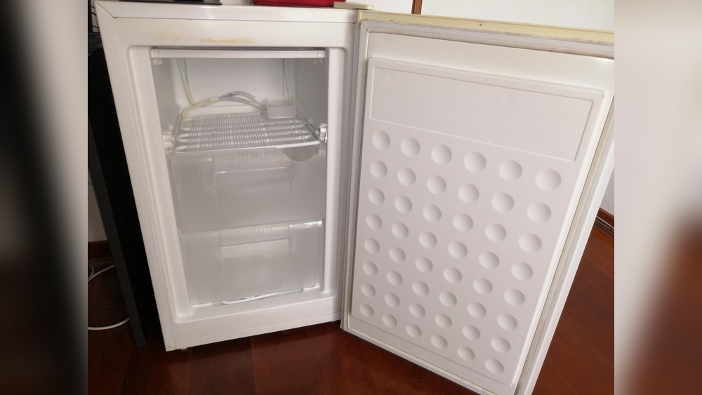 How To Fix A Mini Fridge That Freezes Everything