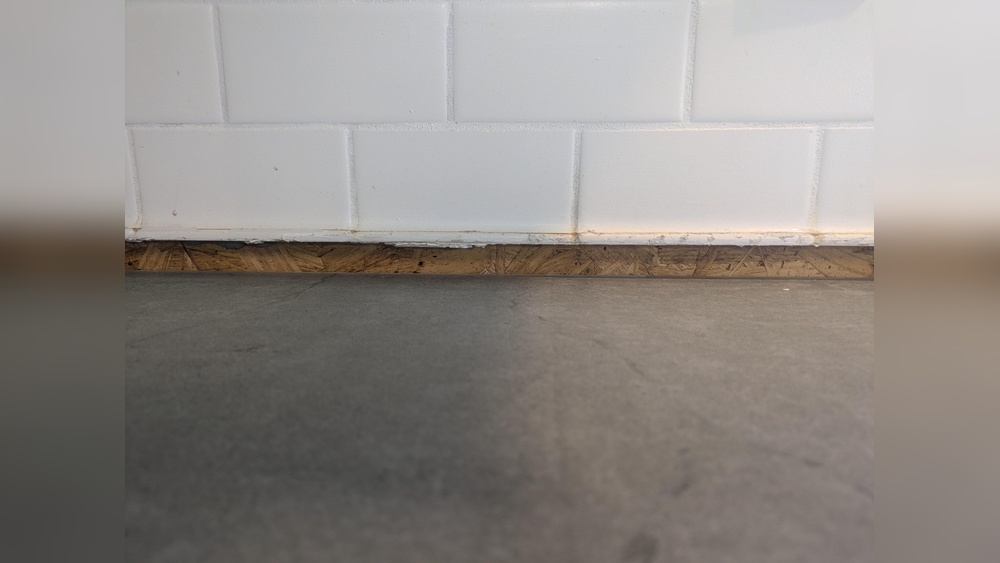 How To Fix Gap Between Backsplash And Wall