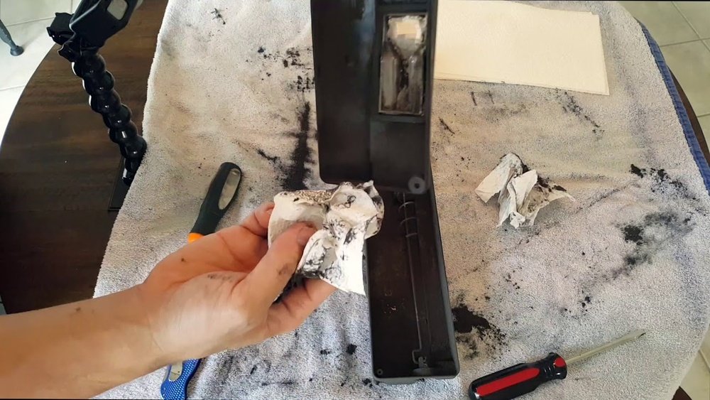 How to Empty Toner Waste Container