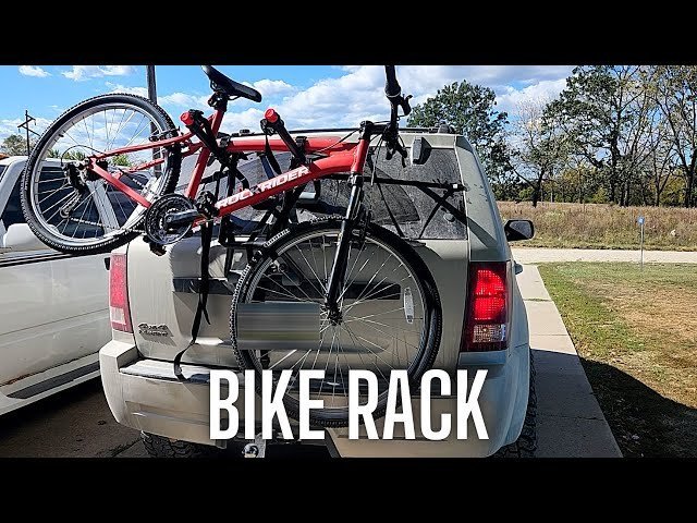 A properly installed Schwinn bike rack positioned level above the rear wheel.