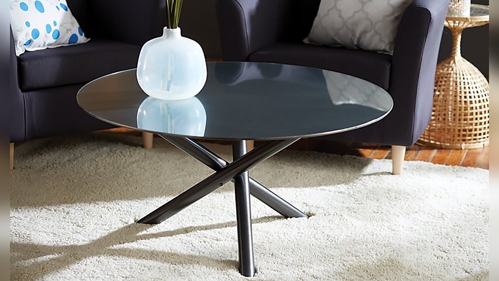 How to Paint a Glass Table Top